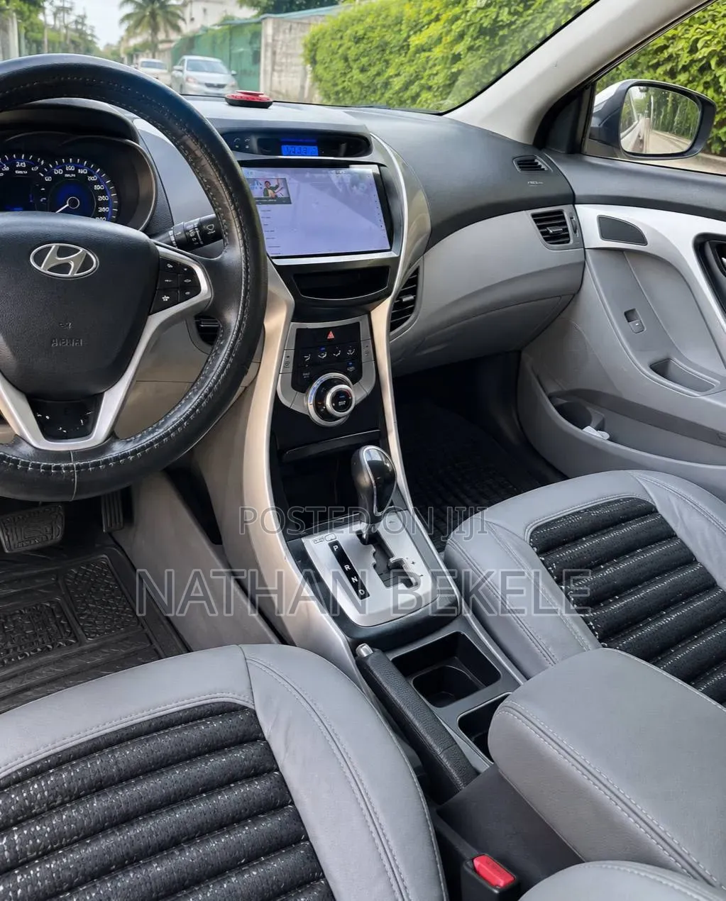 Hyundai Elantra 2012 Silver