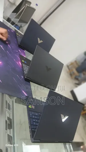 New Laptop HP 16GB AMD Ryzen 7 SSD 1T
