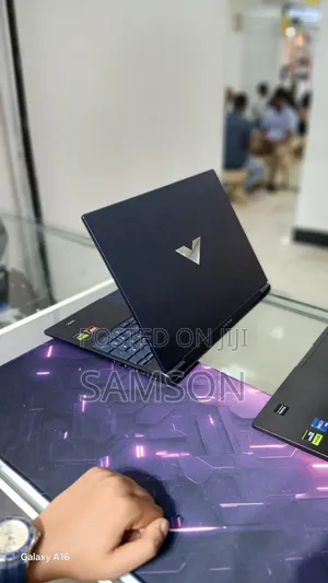 New Laptop HP 16GB AMD Ryzen 7 SSD 1T
