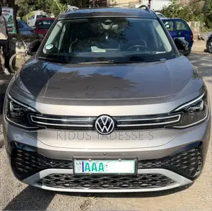 Volkswagen ID.6 2024 Gray
