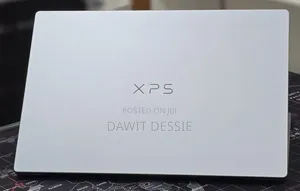 New Laptop Dell XPS 13 8GB Intel Core 5 SSD 512GB