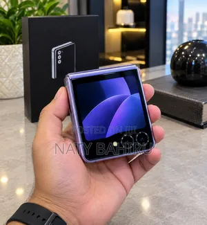 New Samsung Galaxy Z Flip8 256 GB