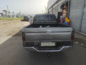 Toyota Hilux 2004 Silver