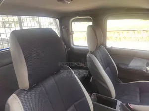 Toyota Hilux 2004 Silver