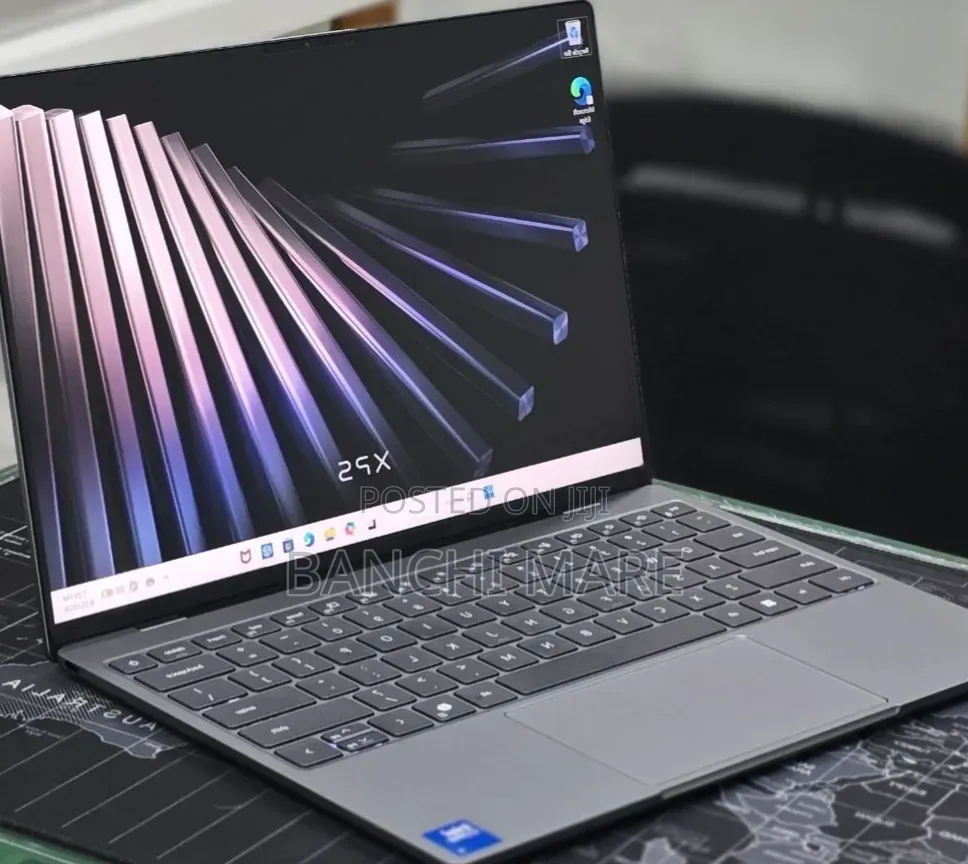 New Laptop Dell XPS 13 8GB Intel Core 5 SSD 512GB