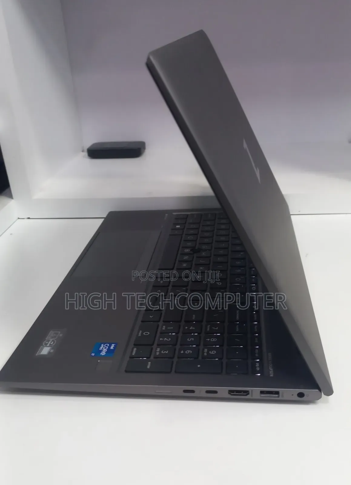 New Laptop HP ZBook Firefly G8 16GB Intel Core i7 SSD 512GB
