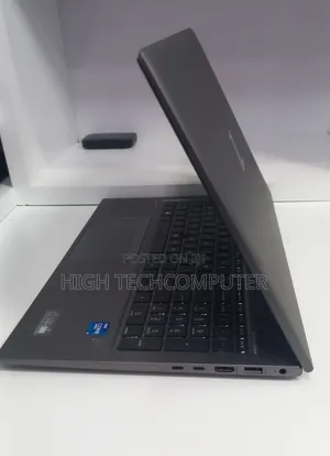 New Laptop HP ZBook Firefly G8 16GB Intel Core i7 SSD 512GB