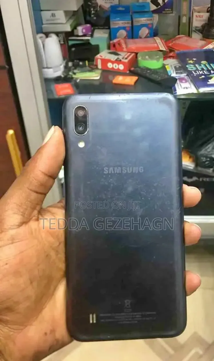 Samsung A10 32 GB Black