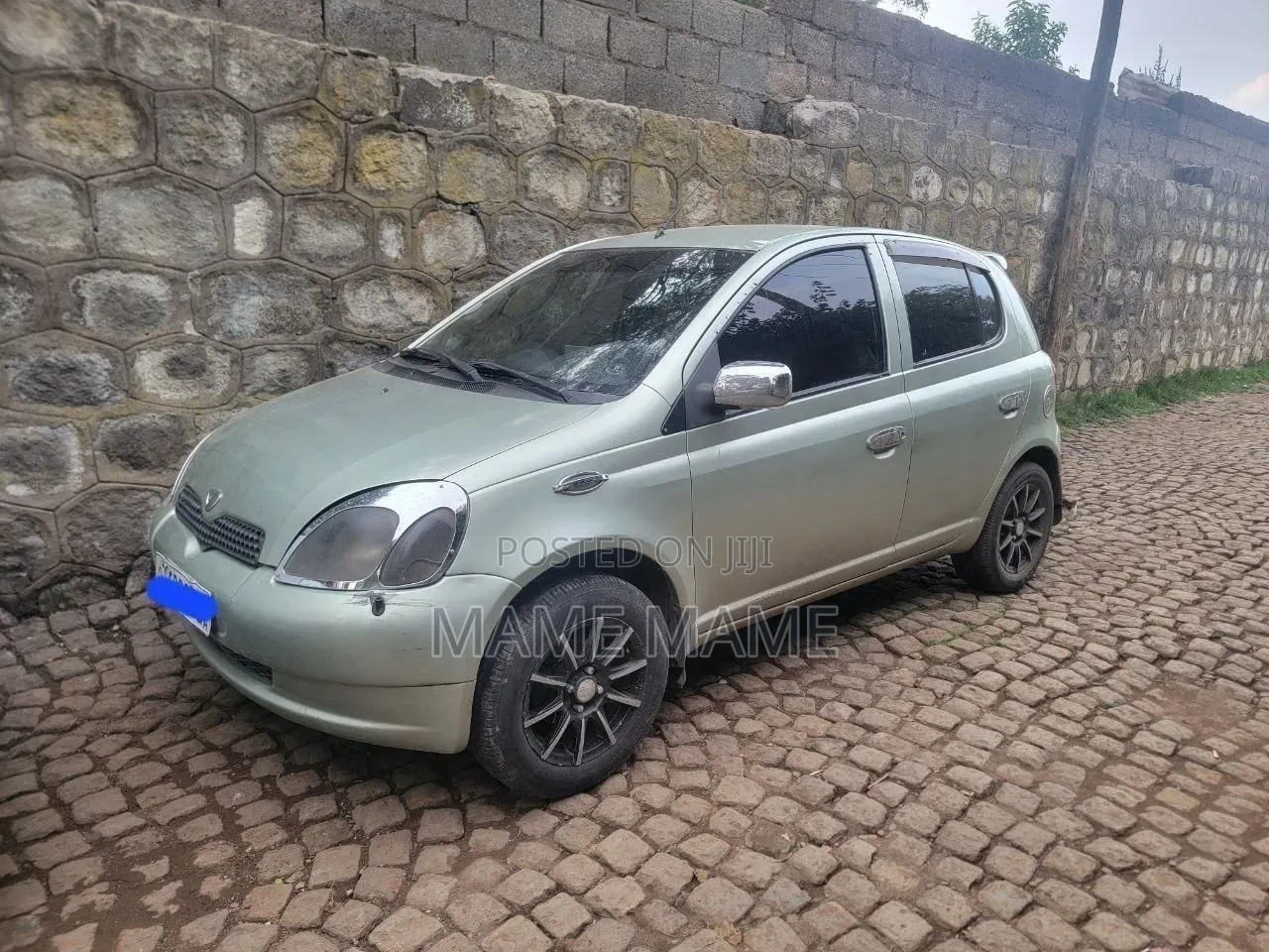 Toyota Vitz 2001 Silver