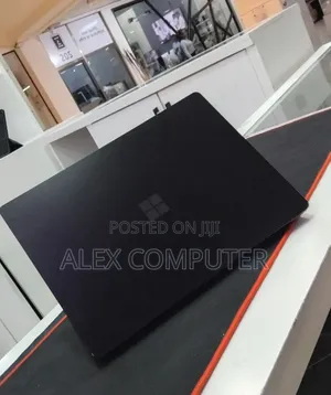 New Laptop Microsoft Surface Laptop 5 16GB Intel Core i7 SSD 256GB