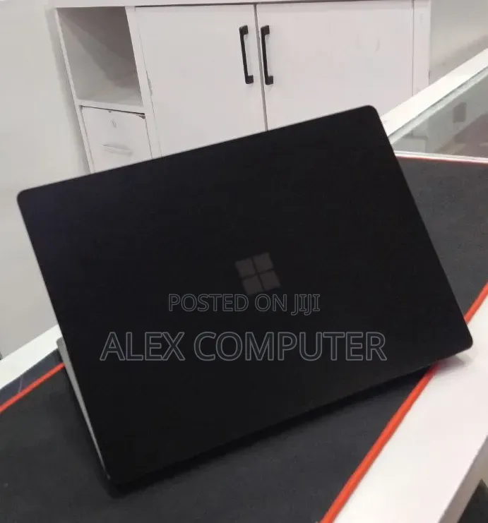 New Laptop Microsoft Surface Laptop 5 16GB Intel Core i7 SSD 256GB