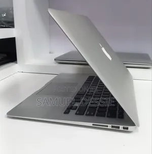New Laptop Apple MacBook Air 2017 8GB Intel Core i7 SSD 128GB