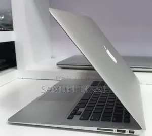New Laptop Apple MacBook Air 2017 8GB Intel Core i7 SSD 128GB