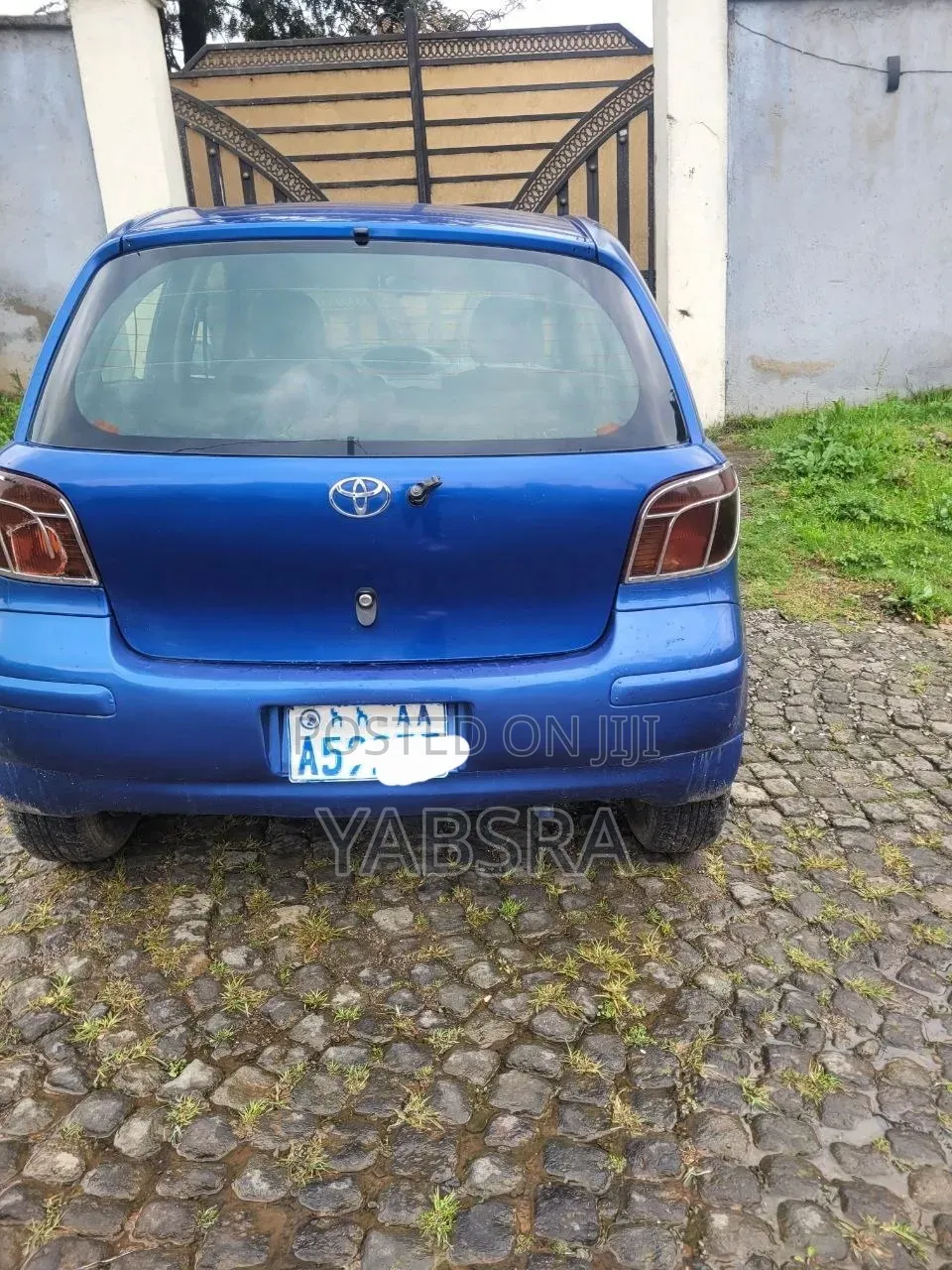 Toyota Vitz 2002 Blue