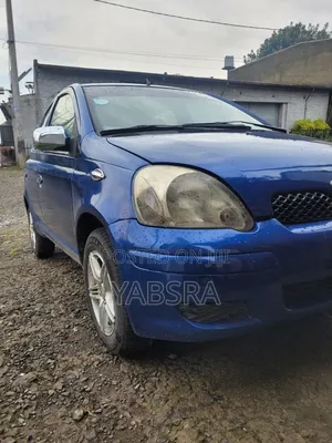 Toyota Vitz 2002 Blue