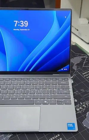 New Laptop Dell 16GB Intel Core 5 SSD 512GB