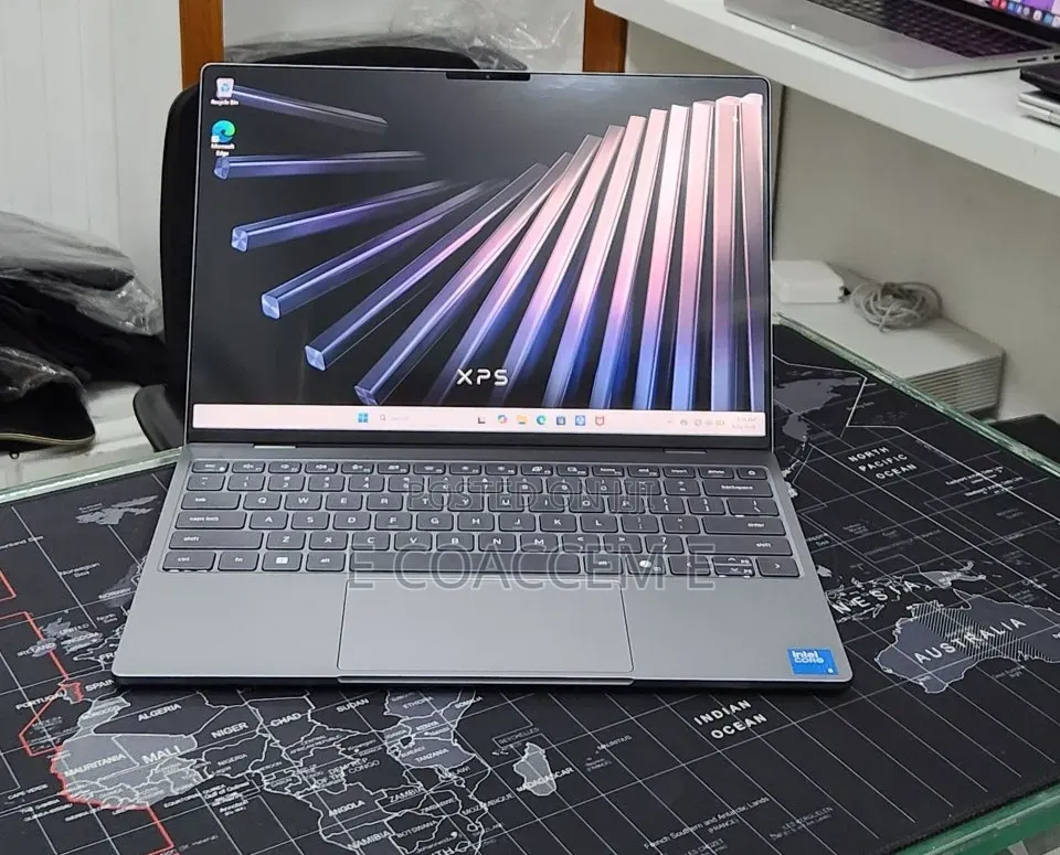 New Laptop Dell 16GB Intel Core 5 SSD 512GB