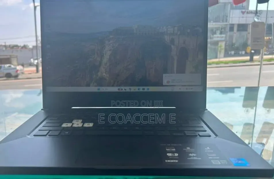 New Laptop Asus 16GB Intel Core i7 SSD 512GB