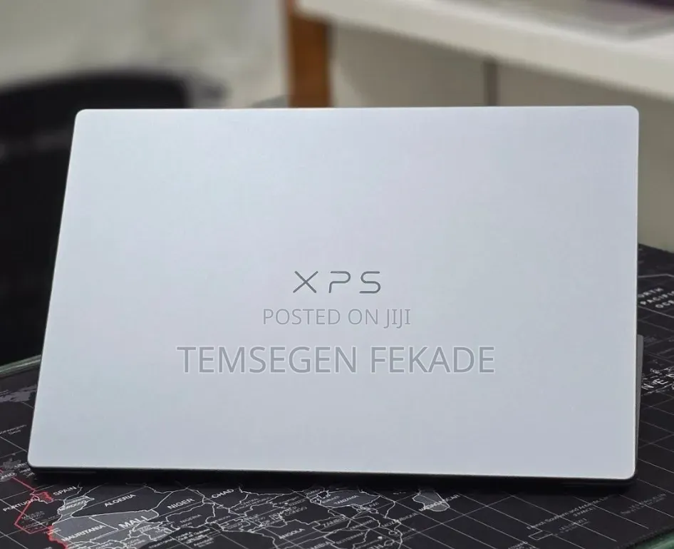 New Laptop Dell XPS 13 8GB Intel Core 5 SSD 512GB