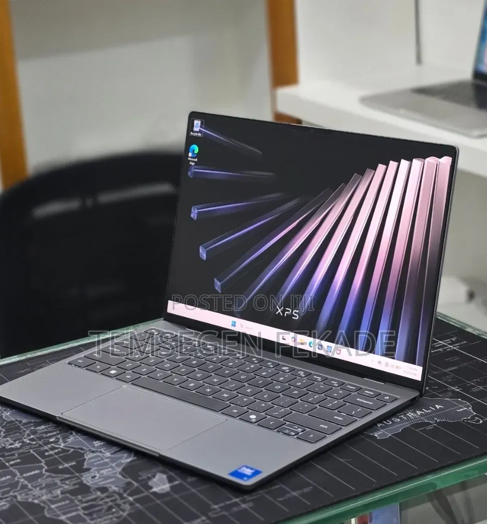 New Laptop Dell XPS 13 8GB Intel Core 5 SSD 512GB