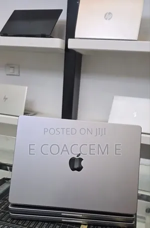 New Laptop Apple MacBook 32GB SSD 512GB