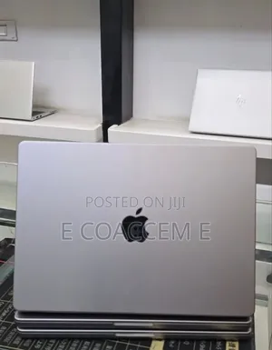 New Laptop Apple MacBook 32GB SSD 512GB