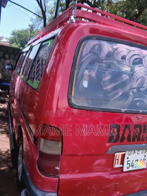 Toyota HiAce 2002 Red
