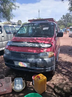 Toyota HiAce 2002 Red
