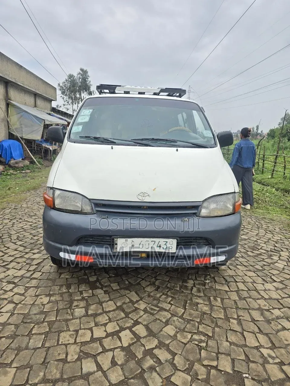 Toyota HiAce 2001 White