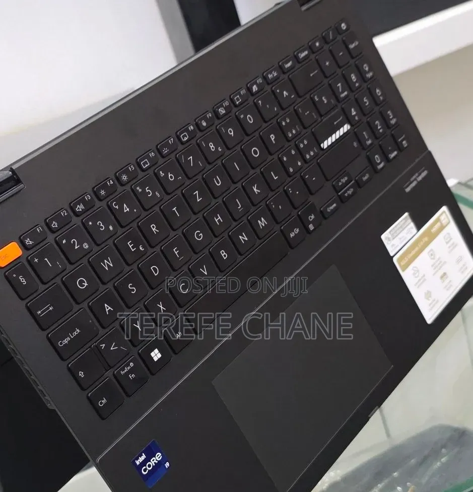 New Laptop Asus Vivobook 16 16GB Intel Core i9 SSD 1T