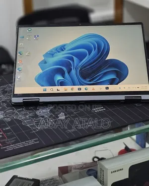 New Laptop Lenovo Yoga 950i 16GB Intel Core Ultra 5 SSD 512GB