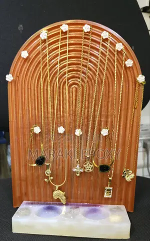 እጅግ የሚያምር የጌጣጌጥ ማስቀመጫ (Resin Jewelry Stand)