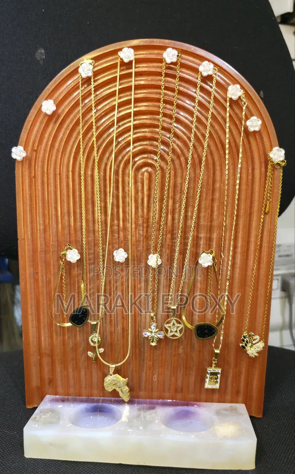 እጅግ የሚያምር የጌጣጌጥ ማስቀመጫ (Resin Jewelry Stand)