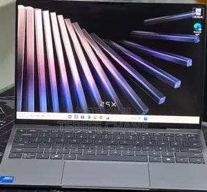 New Laptop Dell XPS 13 8GB Intel Core 5 SSD 1T