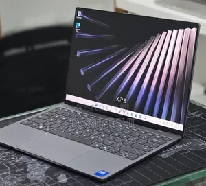 New Laptop Dell XPS 13 8GB Intel Core 5 SSD 512GB