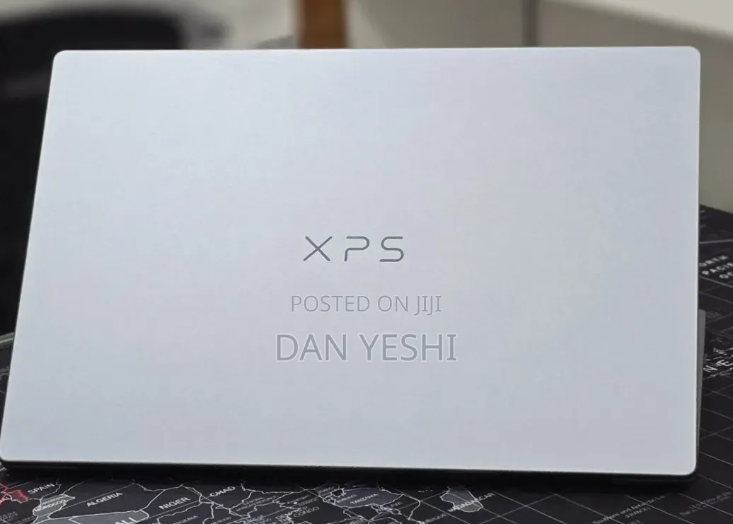 New Laptop Dell XPS 13 8GB Intel Core 5 SSD 512GB