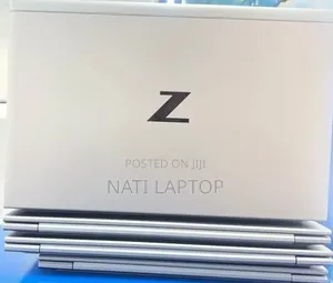 New Laptop HP ZBook Firefly G8 16GB Intel Core i5 SSD 512GB