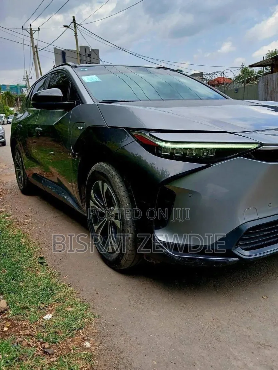 Toyota bZ4X 2023 Gray
