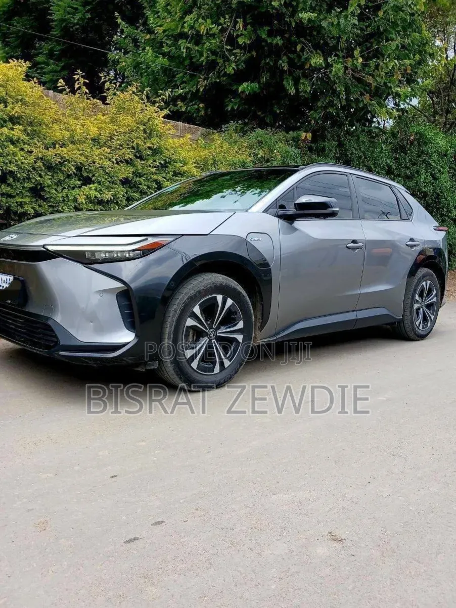 Toyota bZ4X 2023 Gray