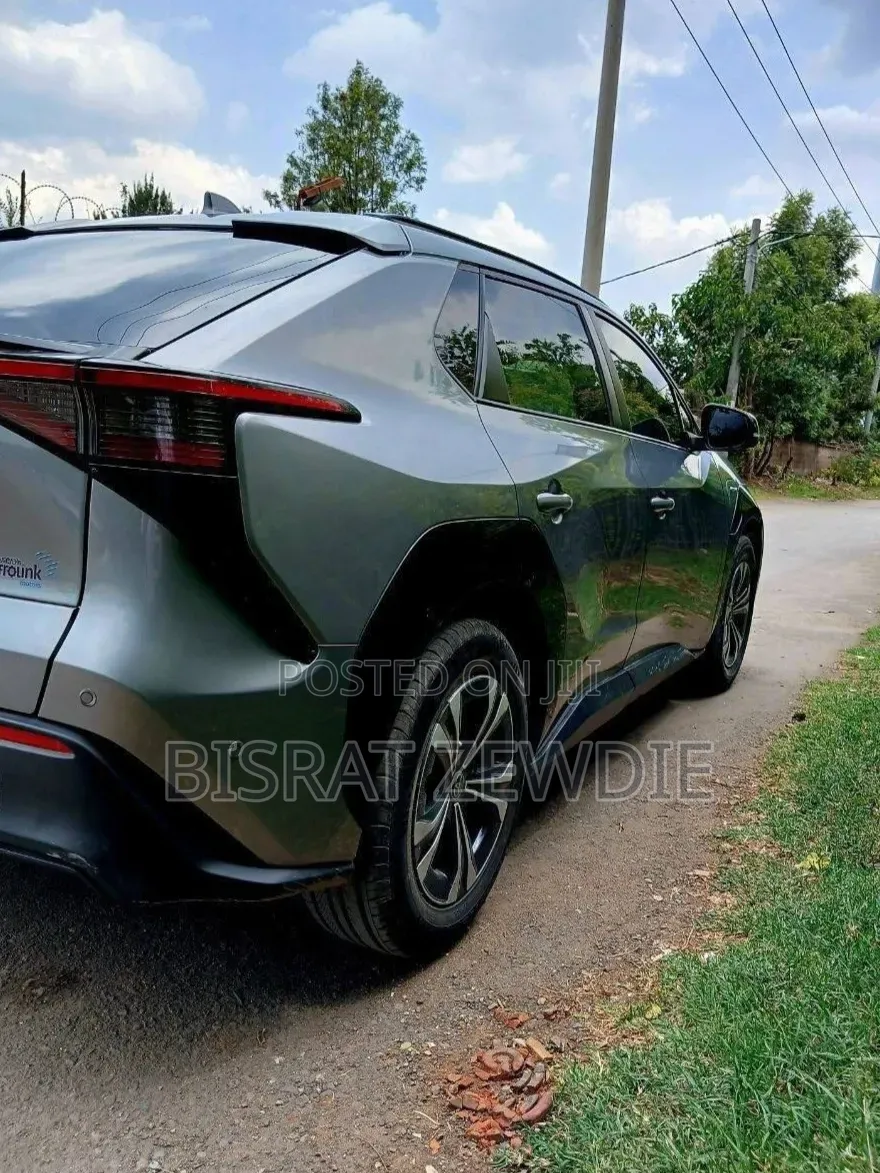 Toyota bZ4X 2023 Gray
