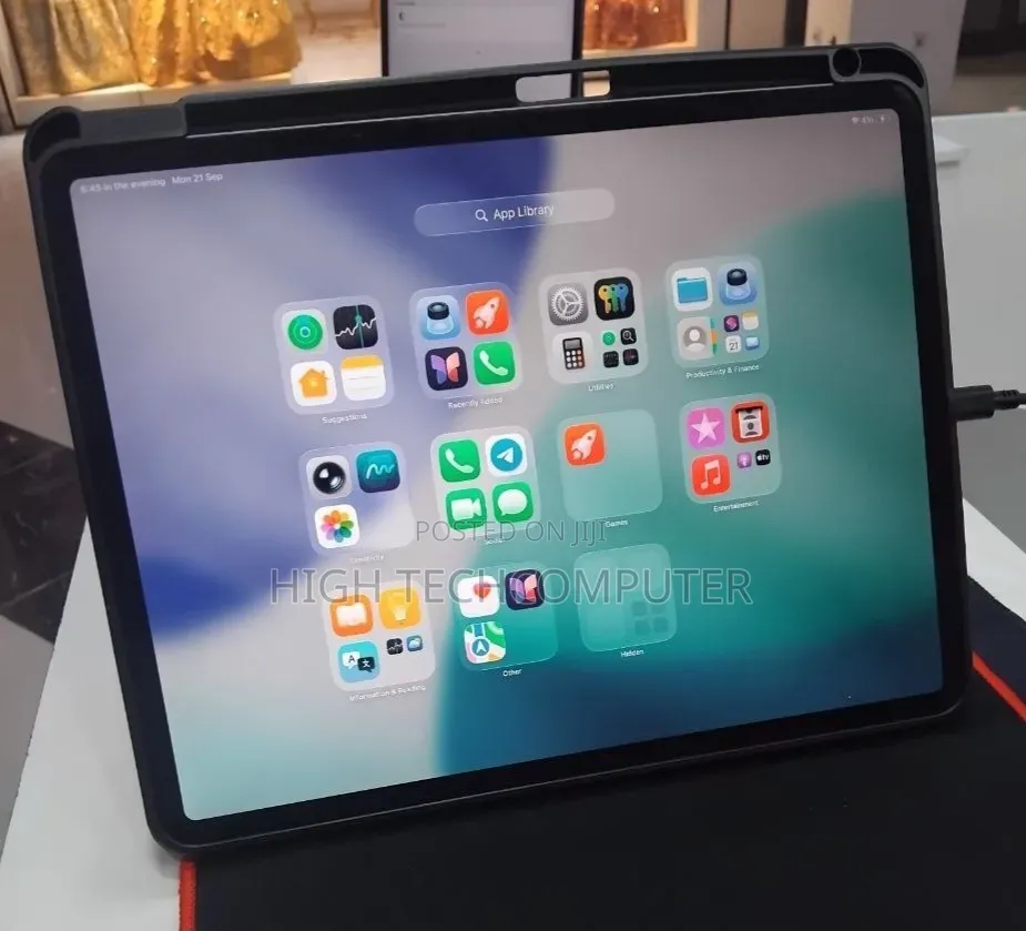 New Apple iPad Pro 1 TB Silver