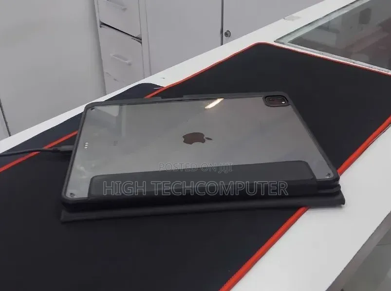 New Apple iPad Pro 1 TB Silver