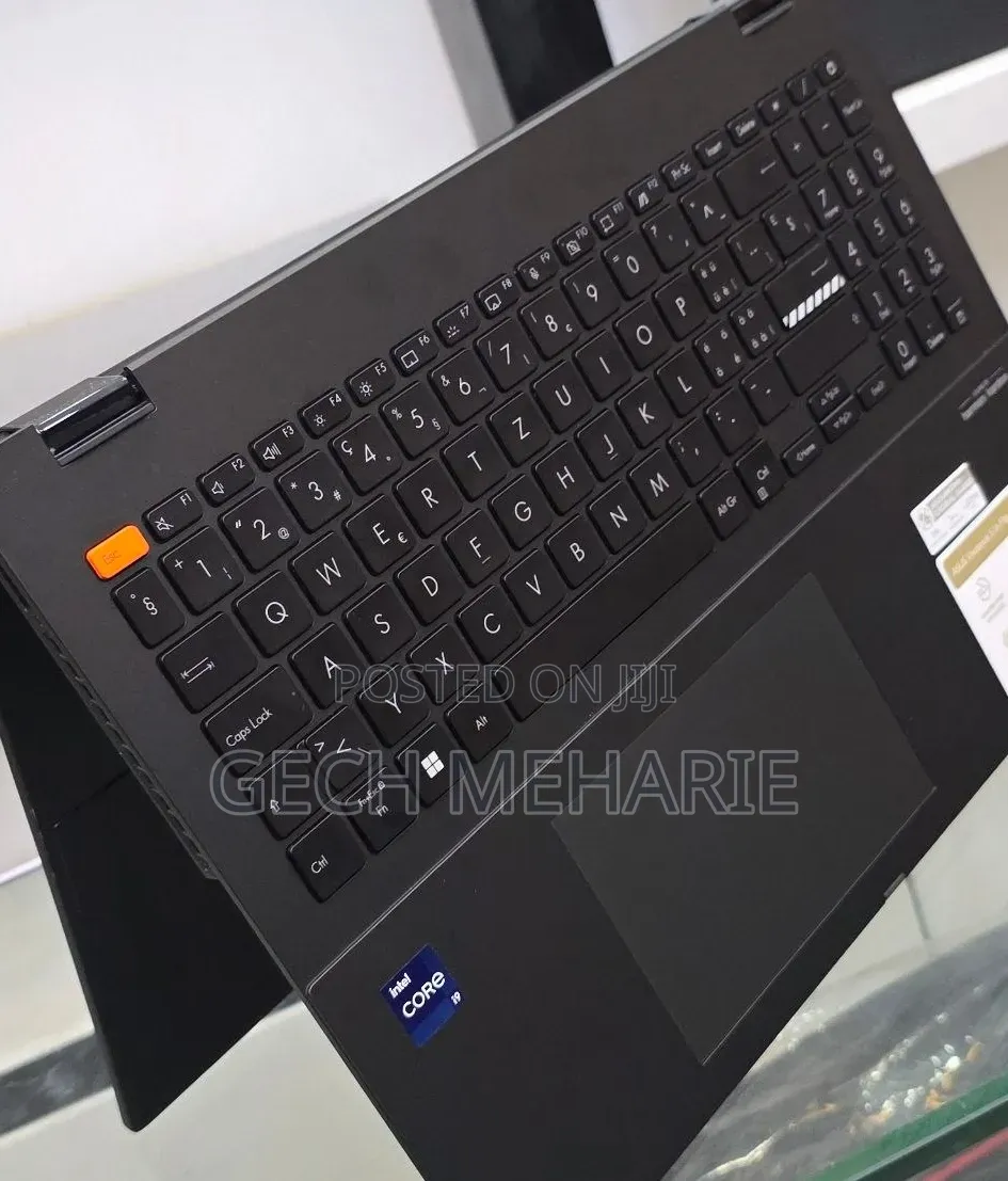 New Laptop Asus VivoBook 15 X505BA 16GB Intel Core i9 SSD 1T