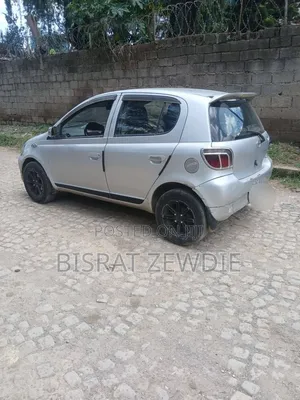 Toyota Vitz 2001 Silver