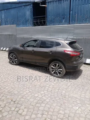 Nissan Qashqai 2017 Brown