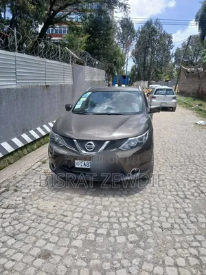 Nissan Qashqai 2017 Brown