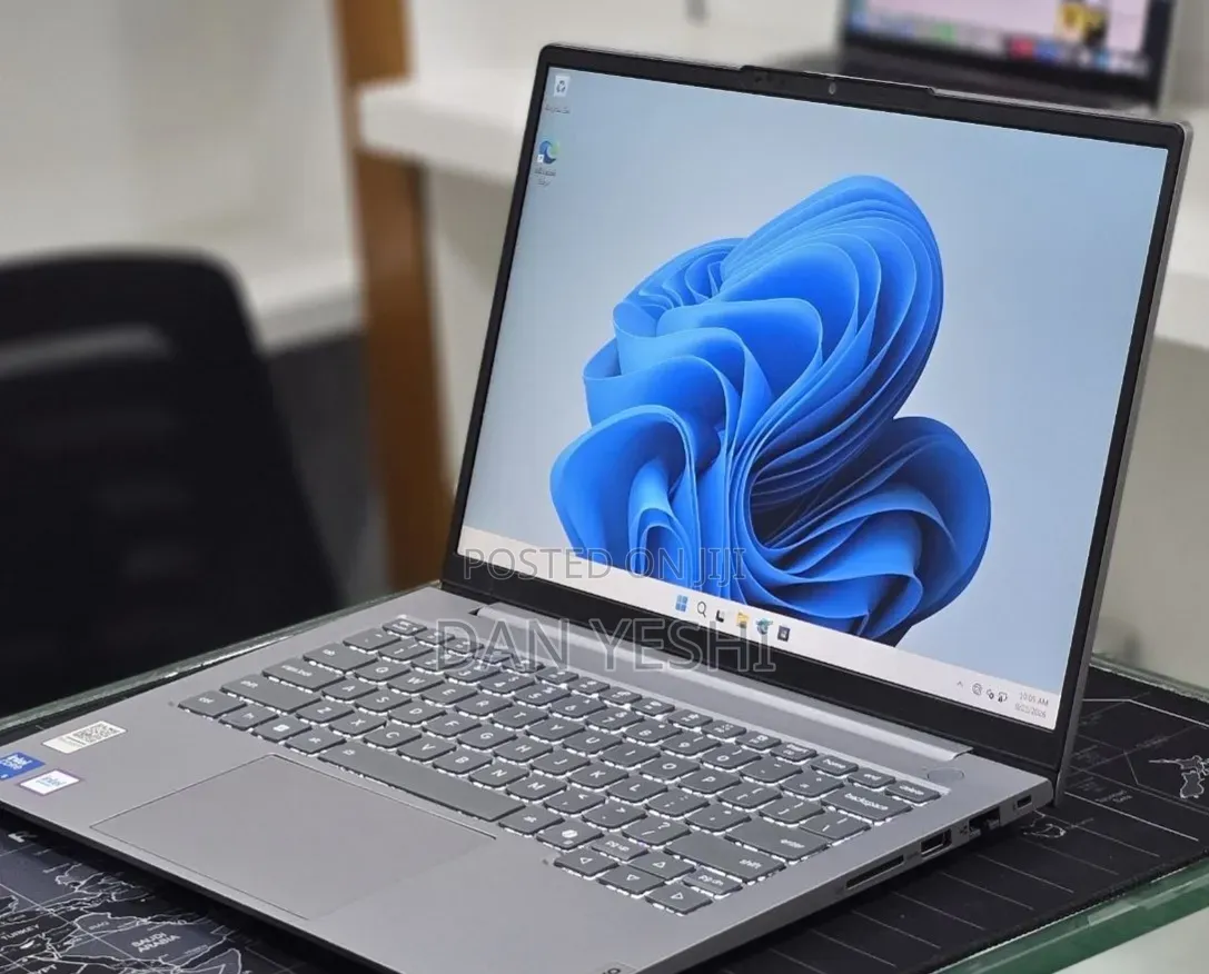 New Laptop Lenovo Thinkbook 14 16GB Intel Core Ultra 5 SSD 512GB