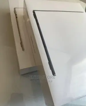 New Laptop Apple MacBook Air 2022 M2 8GB Apple M2 SSD 256GB