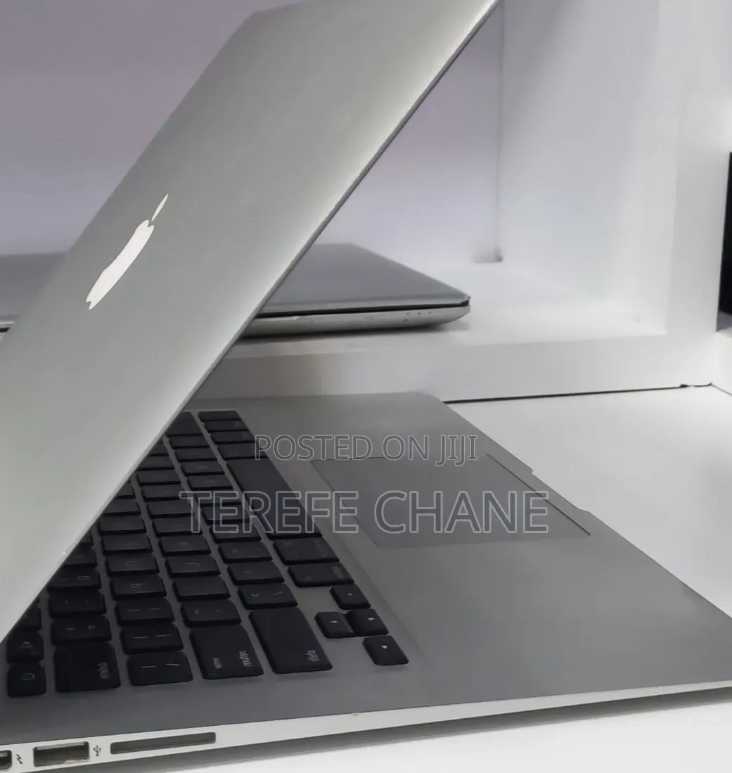 New Laptop Apple MacBook Air 2017 8GB Intel Core i7 SSD 128GB