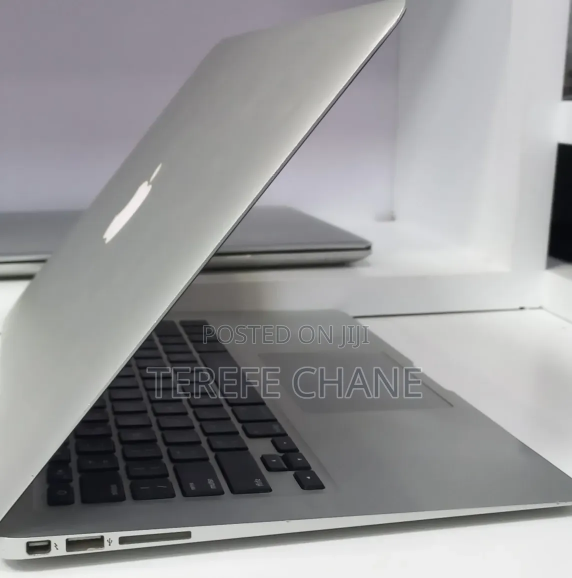New Laptop Apple MacBook Air 2017 8GB Intel Core i7 SSD 128GB